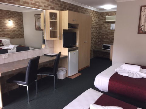 Country Gardens Motor Inn - Hotels Melbourne 16