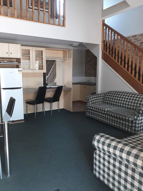 Country Gardens Motor Inn - Hotels Melbourne 2