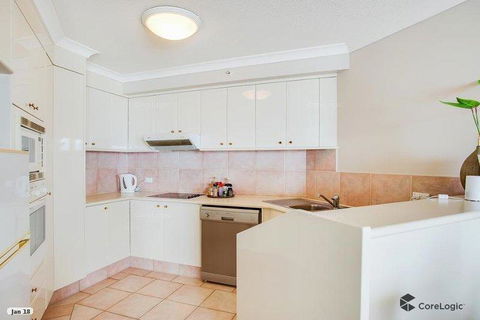 APR Private SUITES MOROC By The Beach - Hotels Melbourne 27