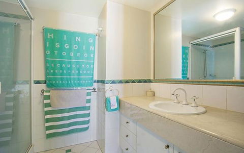 APR Private SUITES MOROC By The Beach - Hotels Melbourne 41