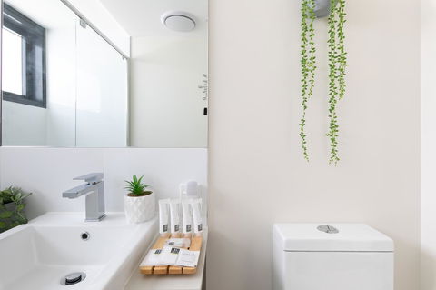 Sunset Retreat Mooloolaba - Hotels Melbourne 25