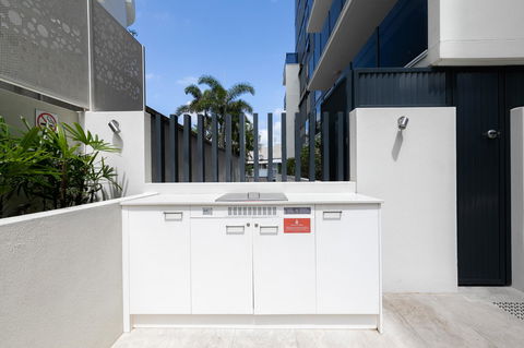 Sunset Retreat Mooloolaba - Hotels Melbourne 36
