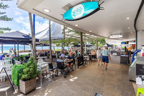 Sunset Retreat Mooloolaba - Hotels Melbourne 42