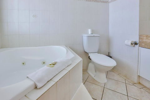 Regency On The Beach - Hotels Melbourne 5