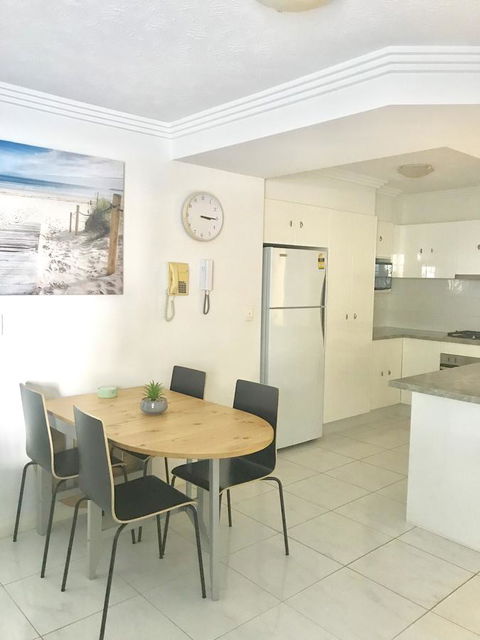 Regency On The Beach - Hotels Melbourne 7