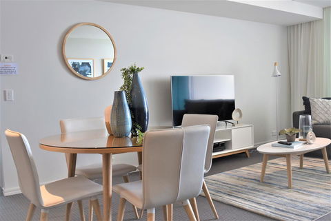 Gold Coast Private Apartments - H Residences, Surfers Paradise - Hotels Melbourne 8