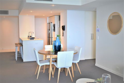 Gold Coast Private Apartments - H Residences, Surfers Paradise - Hotels Melbourne 12