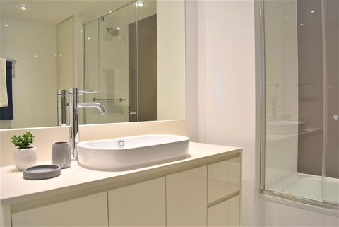 Gold Coast Private Apartments - H Residences, Surfers Paradise - Hotels Melbourne 13