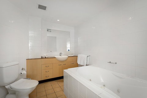 Kirra Beach Apartments - Hotels Melbourne 30