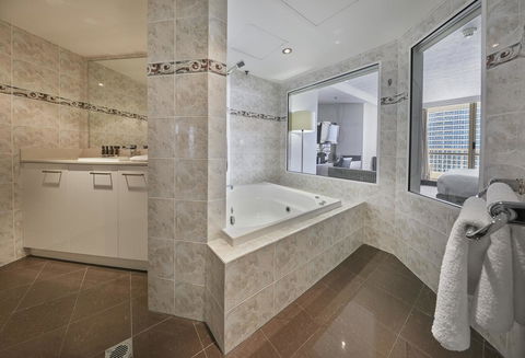 Novotel Surfers Paradise - Hotels Melbourne 10