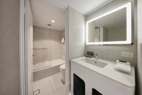 Novotel Surfers Paradise - Hotels Melbourne 13