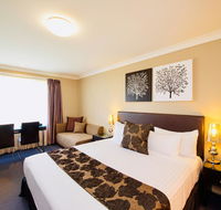 Best Western Plus Ambassador On Ruthven Motor Inn - Hotels Melbourne