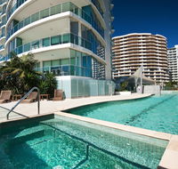 Reflection on the Sea - Hotels Melbourne