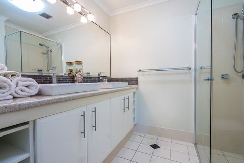 Currumbin Sands On The Beach - Hotels Melbourne 34