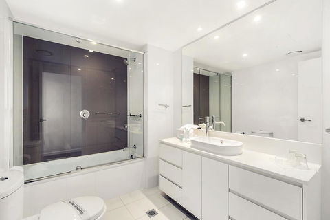 H Star Residences-- Paradise Stayz - Hotels Melbourne 0