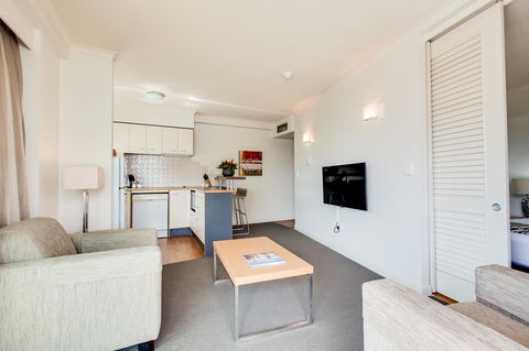 Central Cosmo Apartment Hotel - Hotels Melbourne 31