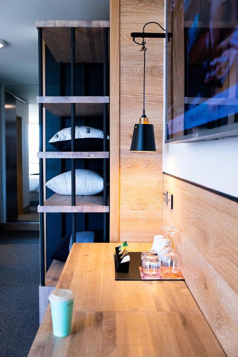 The Island Gold Coast - Hotels Melbourne 1