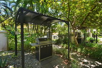 Seascape Holidays - Driftwood Mantaray