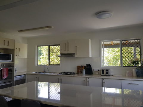 Highland House - Hotels Melbourne 5