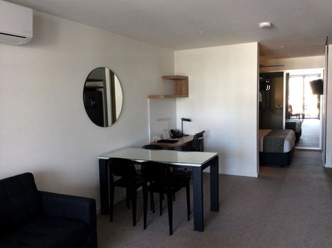 Morgan Suites - Hotels Melbourne 8