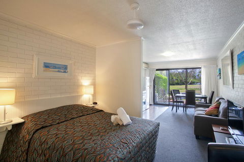Regency Waterfront Noosa - Hotels Melbourne 10