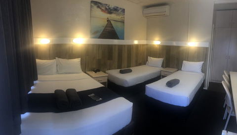 Wattle Tree Motel - Hotels Melbourne 3