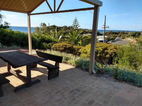 Wave Walk - Hotels Melbourne 1