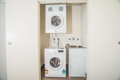 Wentworth Point 2Beds1Study2Bath Brand New APT - Hotels Melbourne 1