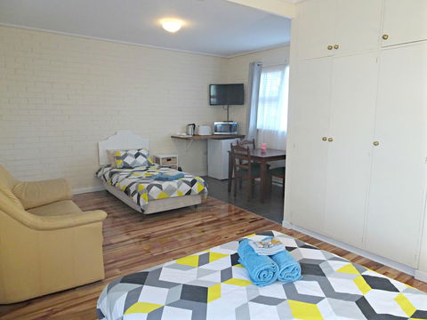 Whyalla Country Inn Motel - Hotels Melbourne 1