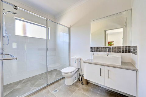 Woodgate Beach Houses - Hotels Melbourne 3