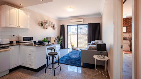 Your Home Here In Sydney - Hotels Melbourne 3