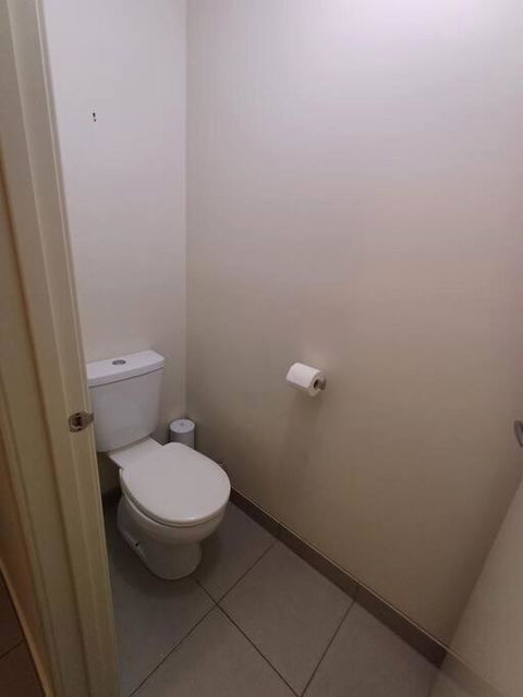 A Beautiful And Spacious Home. - Hotels Melbourne 4