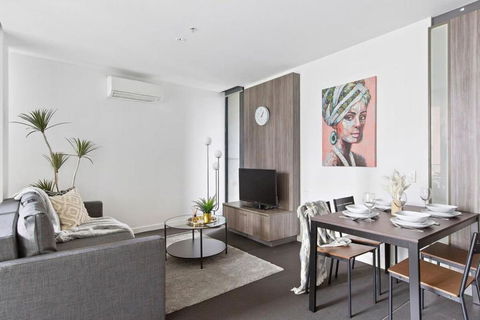 A Cozy 2BR Apt Opposite Southern Cross Station - Hotels Melbourne 3