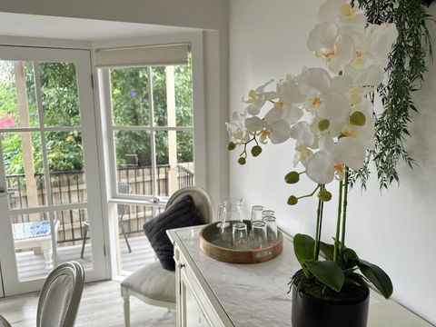 A Gem Hidden In Middle Camberwell - Hotels Melbourne 2