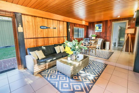 A Lure - A 2-minute Walk To Agnes Main Beach - Hotels Melbourne 3