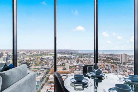 A Lux 2BR Apt With Panoramic Views, FREE Parking - Hotels Melbourne 4
