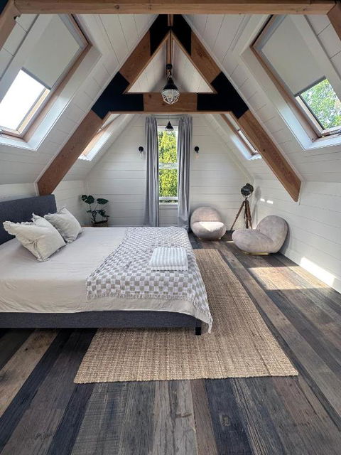 A Majestic Victorian Private Rear Access Quarters - Hotels Melbourne 2