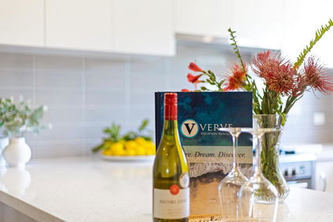 A Stones Throw - Hotels Melbourne 4