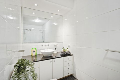 A Stylish Studio For 6 Next To Darling Harbour - Hotels Melbourne 2