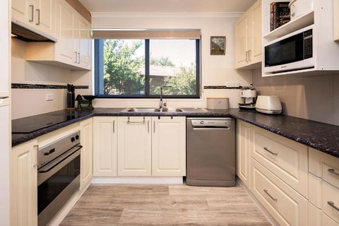 Aalen Lakeview Suite - Hotels Melbourne 3