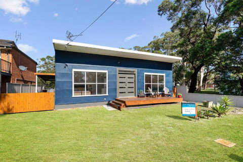 Abode Callala Beach Jervis Bay - 100m To Beach! - Hotels Melbourne 0