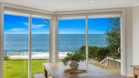 Absolute Beachfront Beauty - Pearl Beach - Hotels Melbourne 4