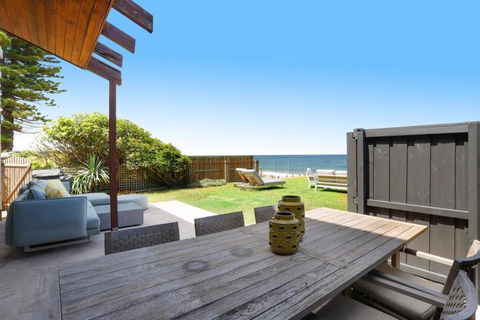 Absolute Beachfront Luxury In Narrabeen - Hotels Melbourne 2