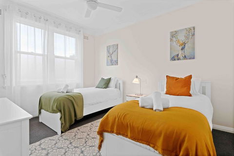 Absolute Foreshore Lakeside Cottage - Hotels Melbourne 3