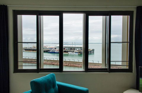 Absolute Waterfront Darwin - 1 Bedroom Apartments Over The Water - Hotels Melbourne 2