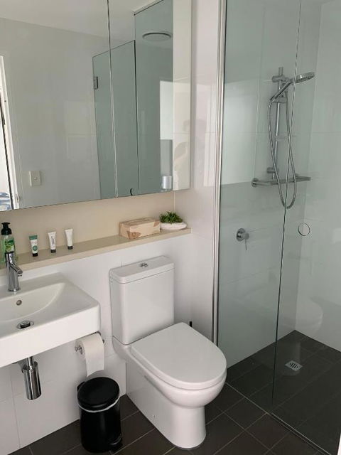 Absolute Waterfront Darwin - 1 Bedroom Apartments Over The Water - Hotels Melbourne 3