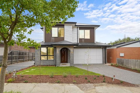 Absolutely Stunning Newly Built Burwood Townhouse - Hotels Melbourne 0
