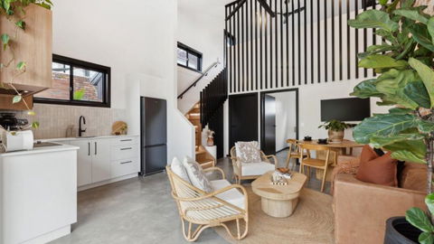 Accessible With Style! Sleeps 4, Pet - Friendly - Hotels Melbourne 1