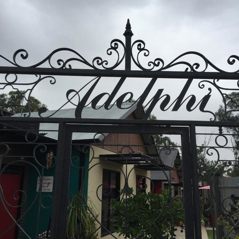 Adelphi Apartment 6 Riverview 2 BDRM Or 6A King Studio Riverview Both With Balconies - Hotels Melbourne 1