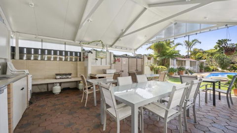 Affordable, Pool, Spa, Beach, Bbq, Sleeps 4 - Hotels Melbourne 3